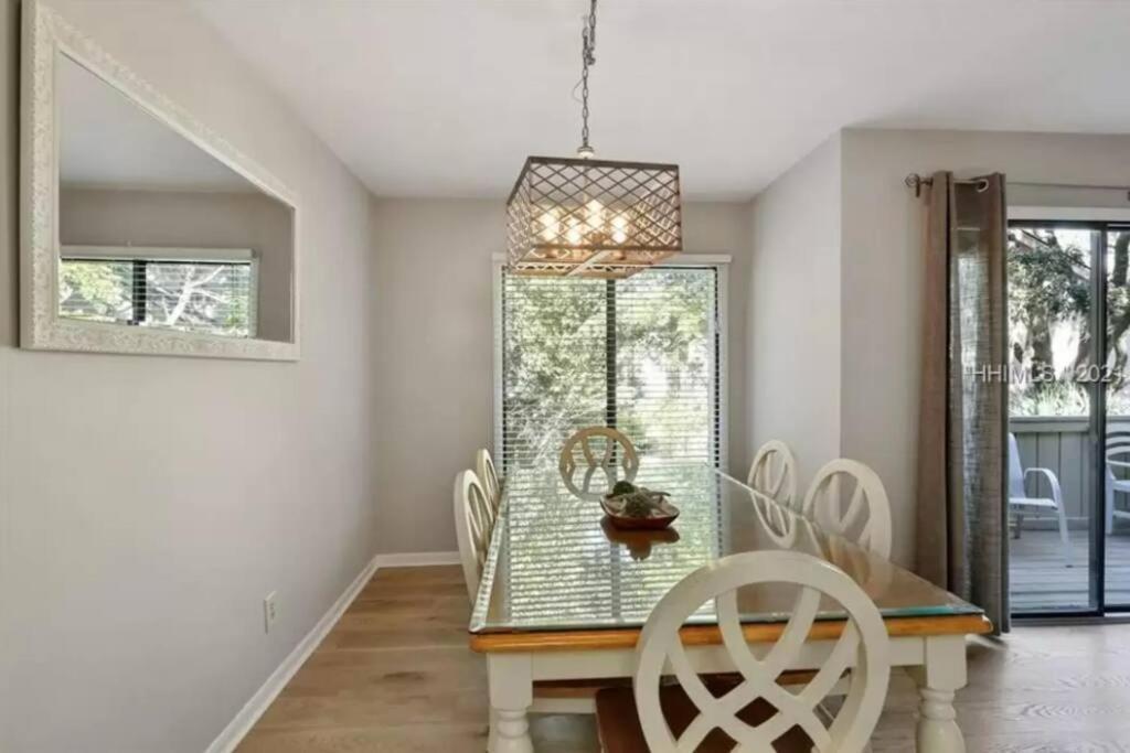 New Pics! Harbour Town 3Br/3Ba - Pool Access - Book Now Villa Хилтън Хед Айлънд Екстериор снимка