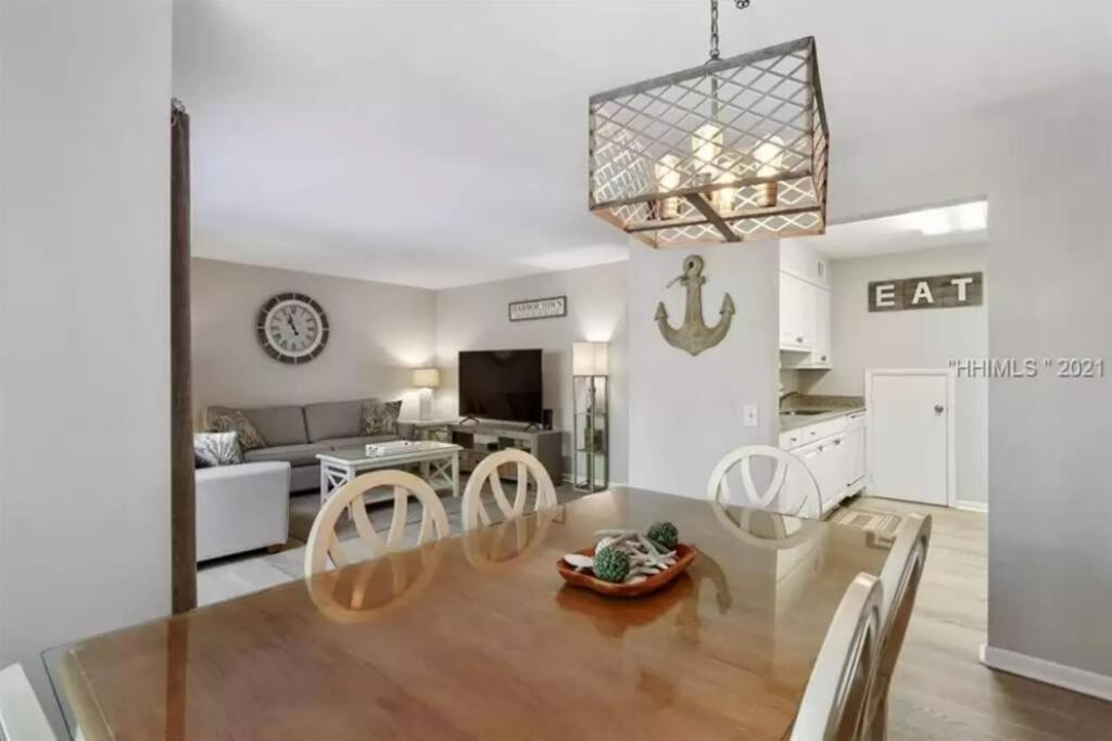 New Pics! Harbour Town 3Br/3Ba - Pool Access - Book Now Villa Хилтън Хед Айлънд Екстериор снимка
